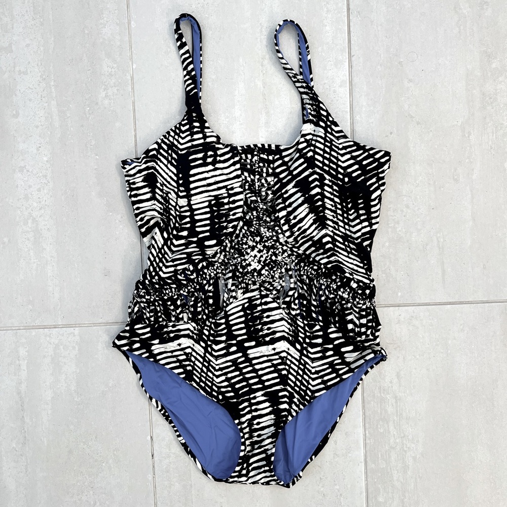 🎉 SALE 🎉 Dolce Vita One Piece Swimsuit